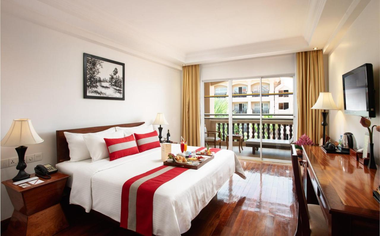 อินทรเทวี อังกอร์ Hotel เสียมราฐ ภายนอก รูปภาพ