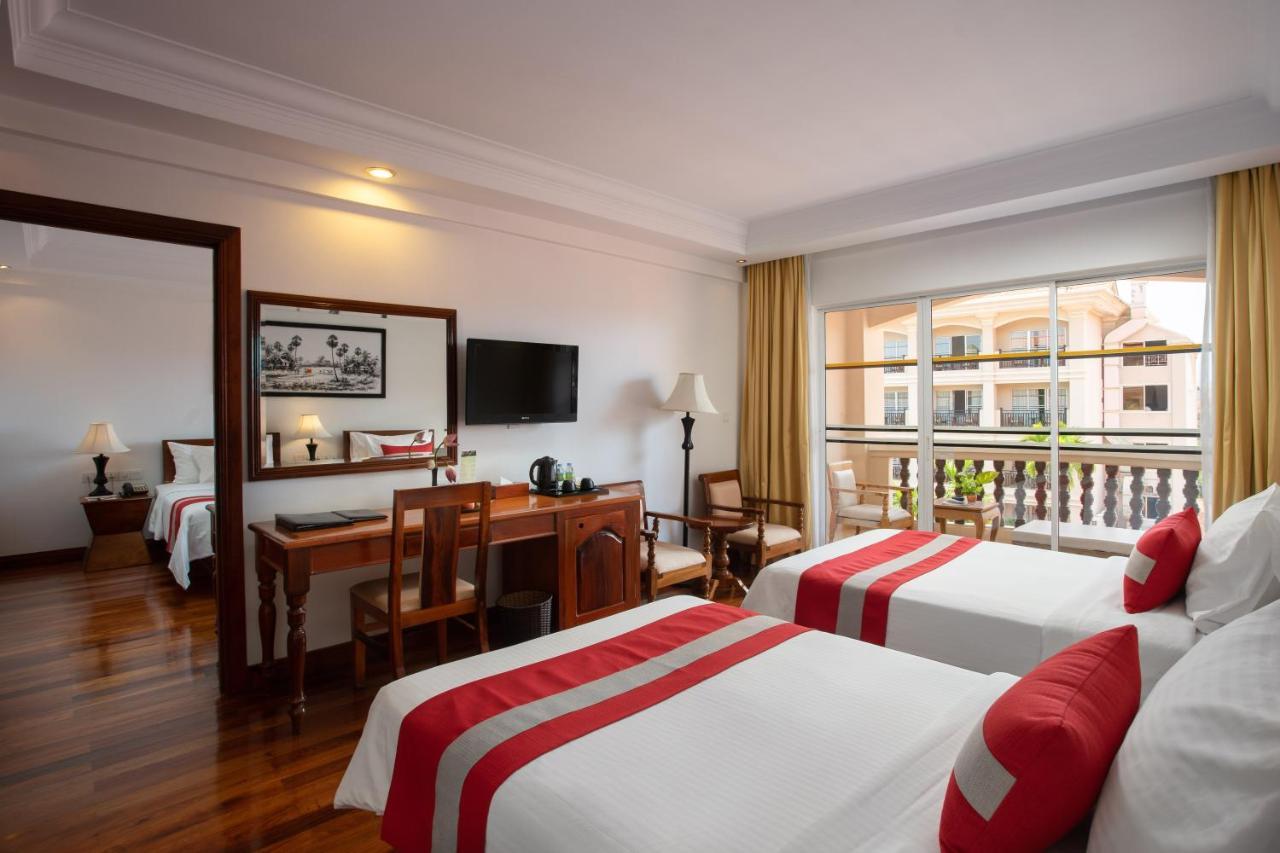อินทรเทวี อังกอร์ Hotel เสียมราฐ ภายนอก รูปภาพ