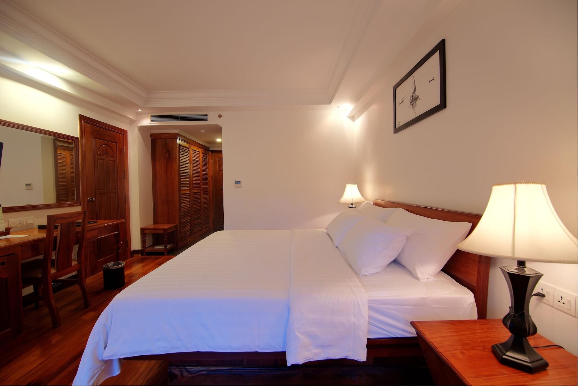 อินทรเทวี อังกอร์ Hotel เสียมราฐ ภายนอก รูปภาพ