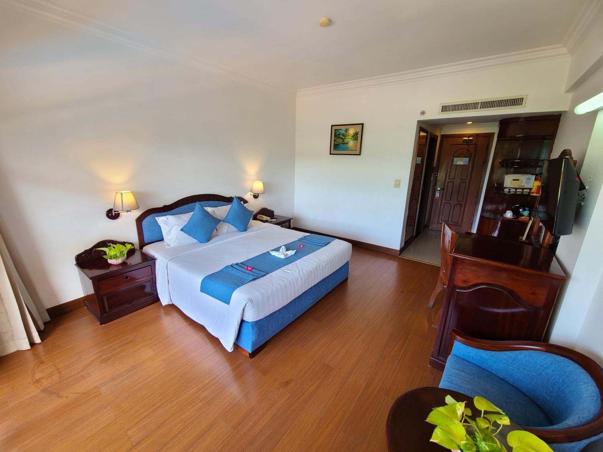 อินทรเทวี อังกอร์ Hotel เสียมราฐ ภายนอก รูปภาพ