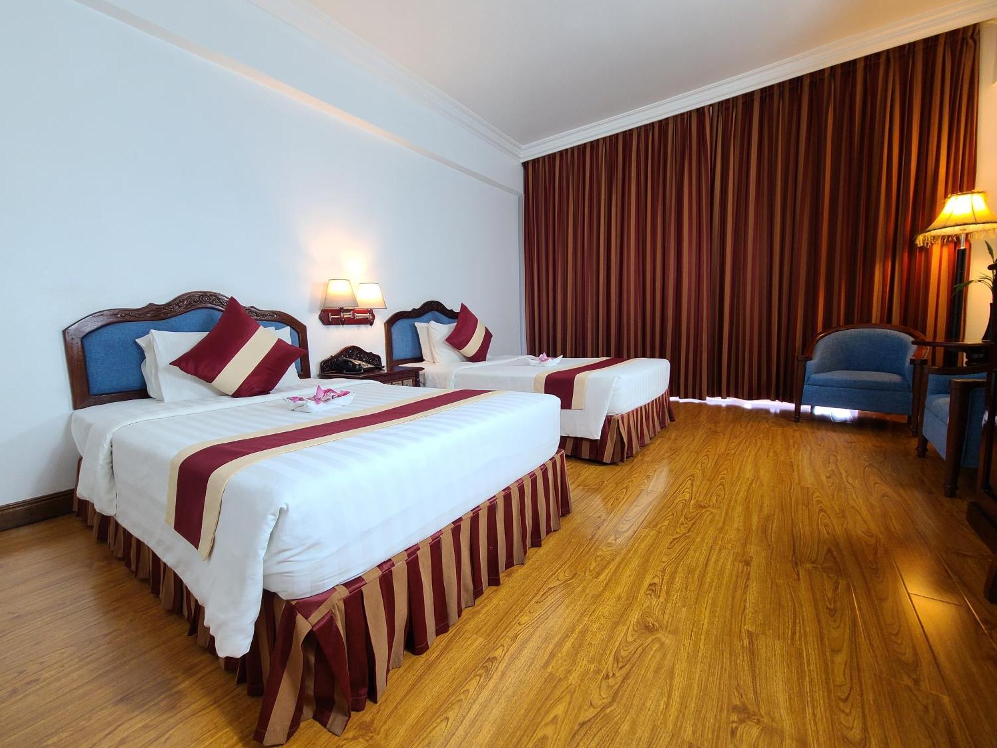 อินทรเทวี อังกอร์ Hotel เสียมราฐ ภายนอก รูปภาพ