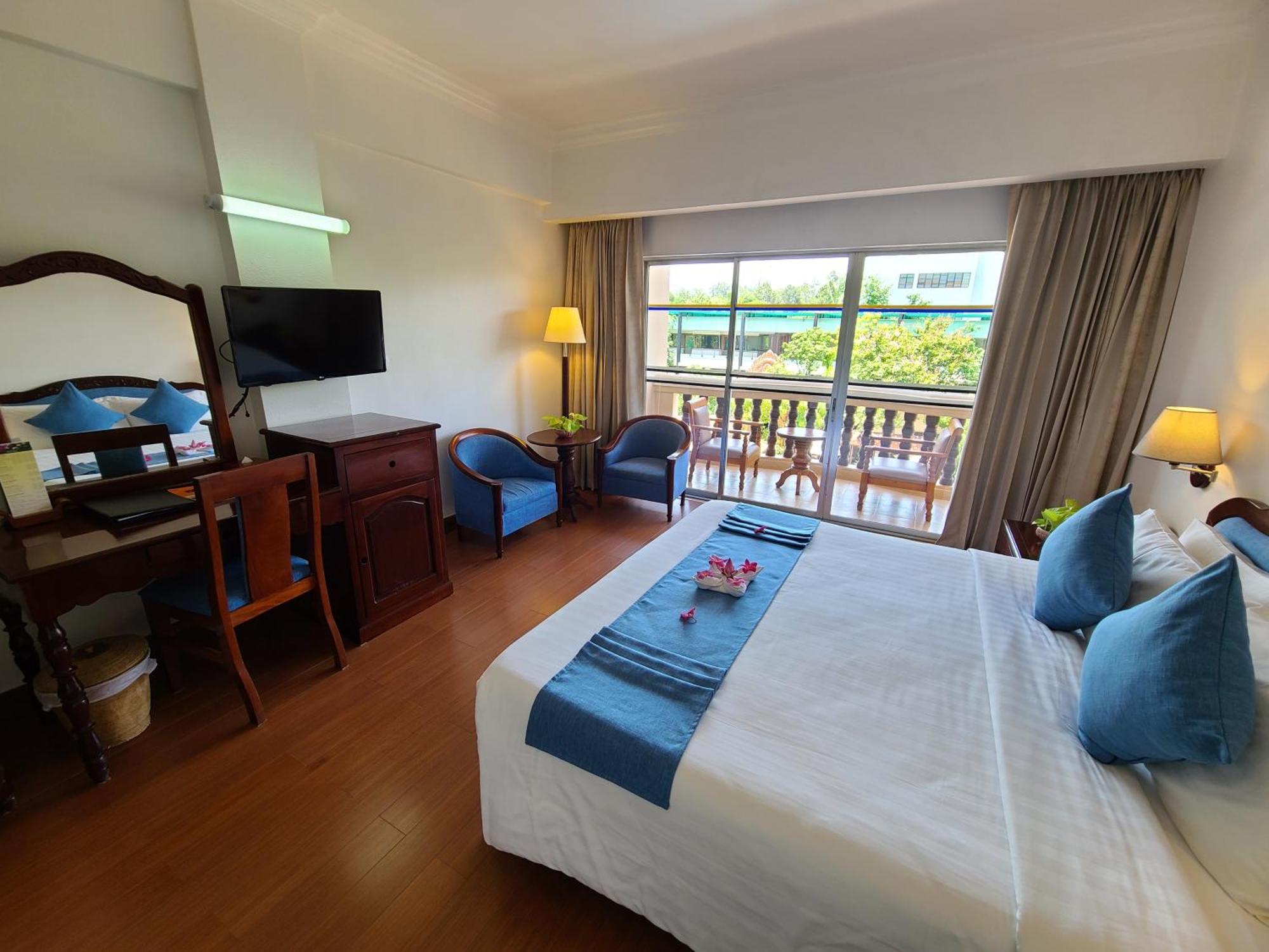 อินทรเทวี อังกอร์ Hotel เสียมราฐ ภายนอก รูปภาพ