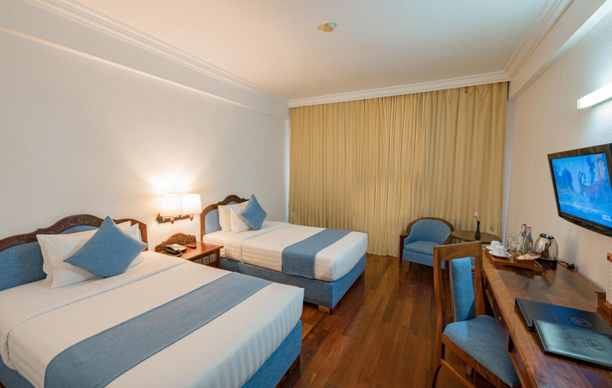 อินทรเทวี อังกอร์ Hotel เสียมราฐ ภายนอก รูปภาพ