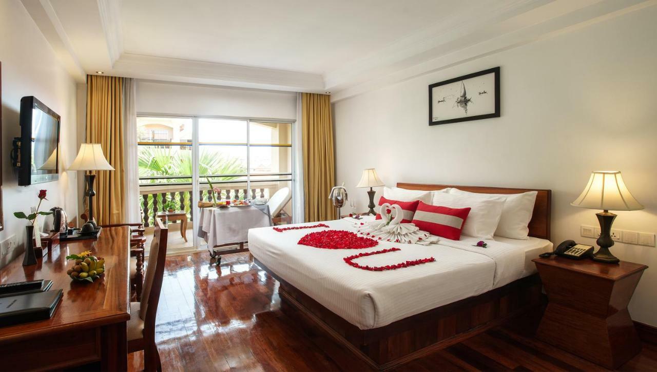 อินทรเทวี อังกอร์ Hotel เสียมราฐ ภายนอก รูปภาพ